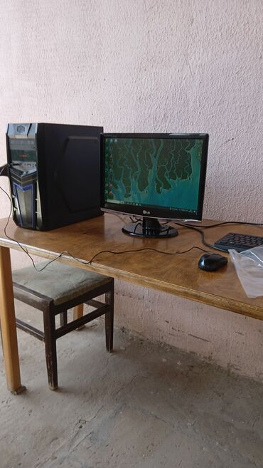 Masaüstü kompüterlər və iş stansiyaları: Masaüstü kompüterlər və iş stansiyaları