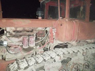 Paletli traktor – sovet istehsalı tipli, kabinalı, dizel mühərrikli
