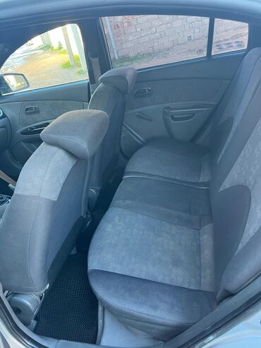 Kia: Kia Rio: 1.5 l | 2008 il Hetçbek — 10