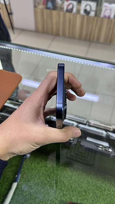 macbook m2 air midnight: IPhone 15 Pro, Б/у, 256 ГБ, Blue Titanium, Зарядное устройство, Чехол, 82 % — 6
