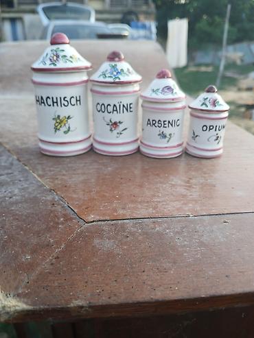 drvene klupe: Set dekorativnih apotekarskih teglica od porcelana – 4 kom - — 2