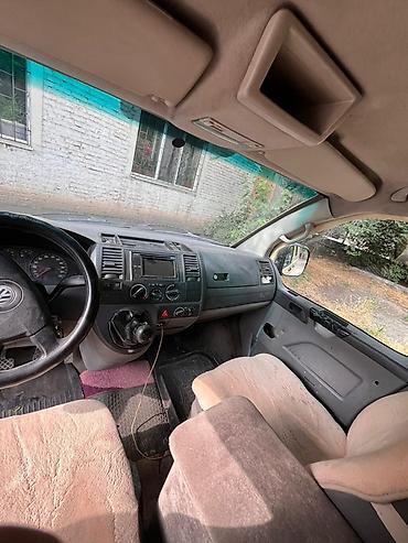 кпп портер 1: Фургон Volkswagen Transporter (T5) — цельнометаллический, бежевый цвет — 3