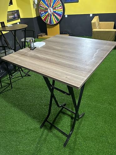 karta: Kvadrat masa, Teksturalı laminat — 2