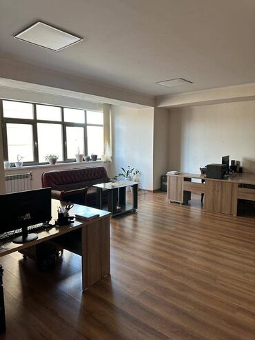 помещения под офис: Продаю Офис 84 м², С ремонтом, Без мебели, Многоэтажное здание, 5 этаж