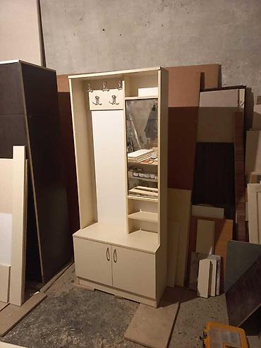 Ev və bağ: Dəhliz üçün funksional paltar asqısı və dolab sistemi - Material — 3