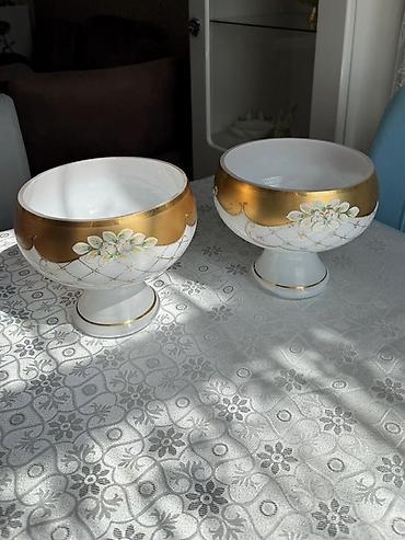 sufre dekoru: Qızılı haşiyəli dekorativ porselen qədəh qabları (2 ədəd) - Material — 1
