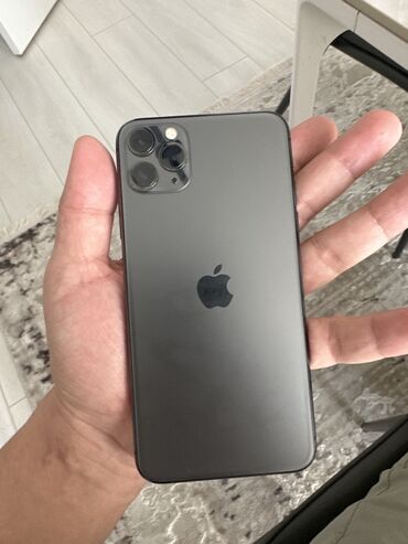 Apple iPhone: IPhone 11 Pro Max, Б/у, 64 ГБ, Черный, 80 %
