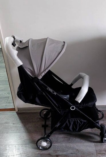 Prams & Strollers: Prodajem kolica za bebe od 0 do 15kg(godinu dana) Poseduju 5 tačke