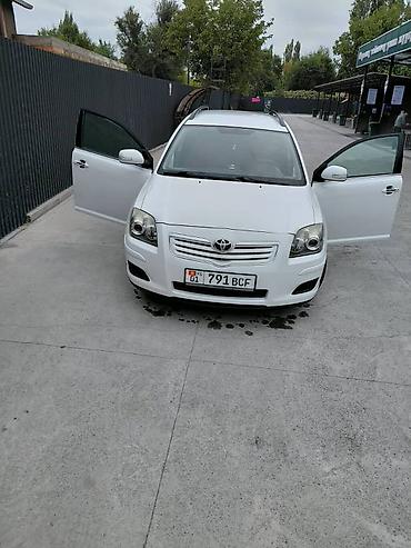 Toyota Avensis: 2008 г., Механика, Дизель, Универсал