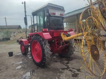 kənd təsərrüfatı texnikaları: Traktor