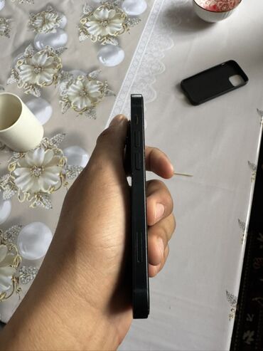 Apple iPhone: IPhone 13 mini, Б/у, 128 ГБ, Midnight, Чехол, 74 % — 5