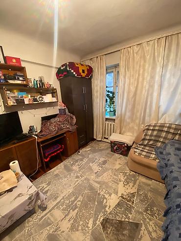 Долгосрочная аренда комнат: Комната в коммунальной квартире - Площадь комнаты: 15м² (по фото — — 10