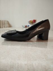 Tuflilər: Tuflilər, Ölçü: 38, rəng - Qara, İşlənmiş — 2