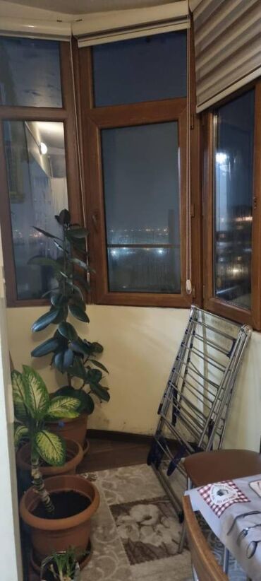 Köhnə tikili: Bakı, 2 otaqlı, Köhnə tikili, m. Qara Qarayev, 58 kv. m — 17