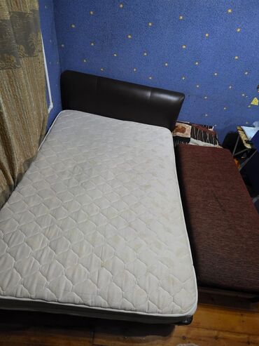 işlənmiş ev əşyalari: İkinəfərlik çarpayı, Matras ilə