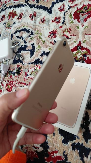 iphone cs max: IPhone 7, цвет Gold (золотой) - Экран 4.7" Retina HD (1334×750), True — 3