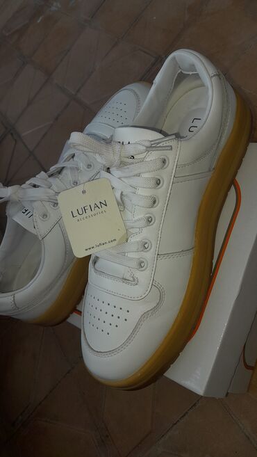 Krasofkalar və idman ayaqqabıları: LUFİAN TƏMİZ 100% HƏQİQİ DƏRİ SNEAKERS Kişi üçün İstehsalçı ölkə -da lalafo.az — 9 Krasofkalar və idman ayaqqabıları: LUFİAN TƏMİZ 100% HƏQİQİ DƏRİ SNEAKERS Kişi üçün İstehsalçı ölkə — 9