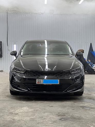 Другие детали салона: Мультимедийная система и интерьер автомобиля с современными функциями — 1