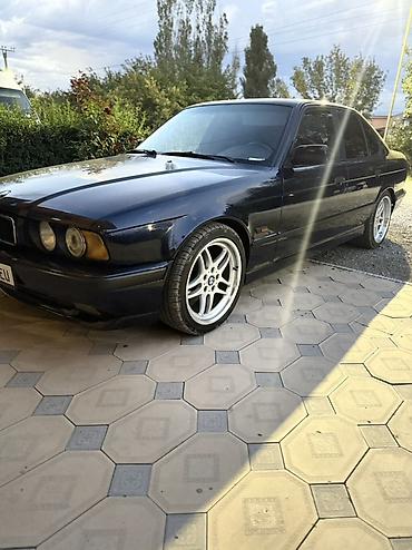 BMW 5 series: 1994 г., 2 л, Кол менен иштөөчү, Бензин, Седан lalafo.kg да — 1 BMW 5 series: 1994 г., 2 л, Кол менен иштөөчү, Бензин, Седан — 1
