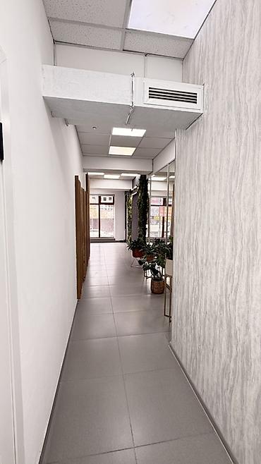 аренда офисов: Сдаю Офисный кабинет: 30 м², В бизнес центре, С ремонтом, Первая линия — 7