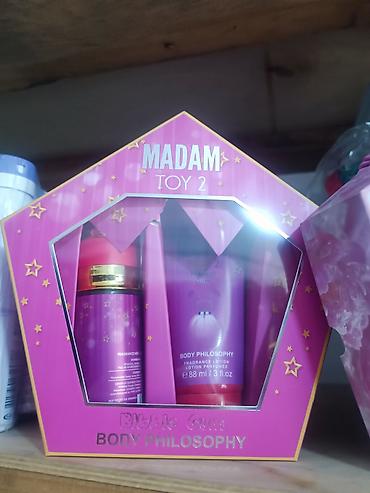 parfum flora: Bədən spreyləri və parfüm dəstləri – Body Philosophy seriyası Məhsul — 4