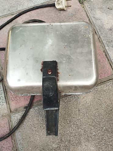 Elektrikli biskvit bişirən tava və vafli aparatı satılır. işlək