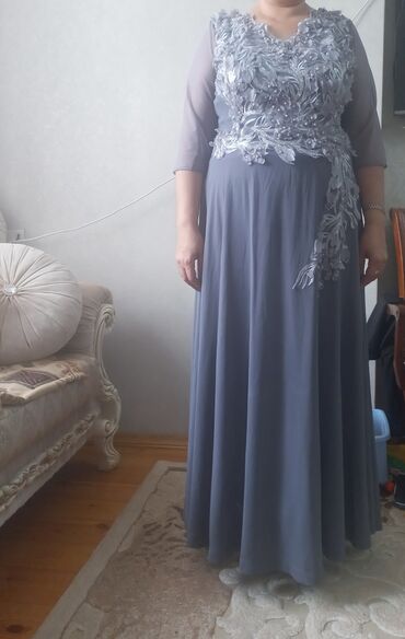 Pencəklər: Zərif ziyafət geyimi - Rəng: boz (dumanı-boz ton) - Model: Uzun