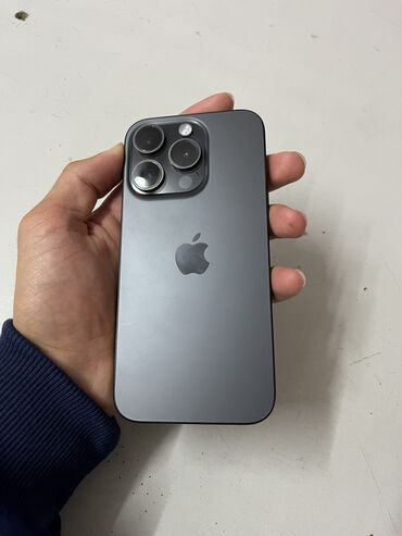 айфон 15 про бу: IPhone 15 Pro, Колдонулган, 256 ГБ, Black Titanium, Коргоочу айнек, 95 %