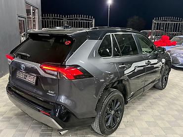 Toyota: Toyota RAV4: 2022 г., 0.5 л, Автомат, Гибрид, Внедорожник — 6