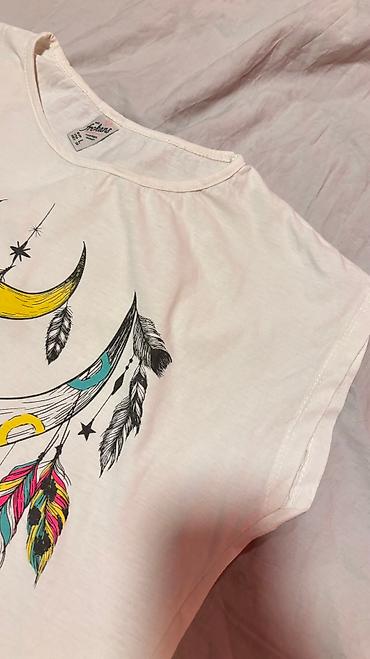 Personal Items: Bela majica, sa jako zanimljivim printom, pamuk, vel M/L — 2