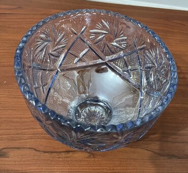 Растения: Şüşə/kristal salat qabı (ayaqlı) - Material: qalın, şəffaf şüşə
