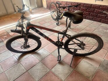 adi velosiped: İşlənmiş Dağ velosipedi Adidas, 26", sürətlərin sayı: 21, Ünvandan götürmə
