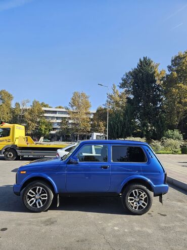 VAZ (LADA): VAZ (LADA) 4x4 Niva: 1.7 l | 2018 il 64400 km Ofrouder/SUV -da lalafo.az — 6 VAZ (LADA): VAZ (LADA) 4x4 Niva: 1.7 l | 2018 il 64400 km Ofrouder/SUV — 6