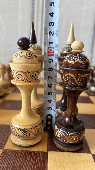 Шахматы: Шахматы "Манас" Производство Кыргызстан, Кыял. 90х годов. Доска — 7