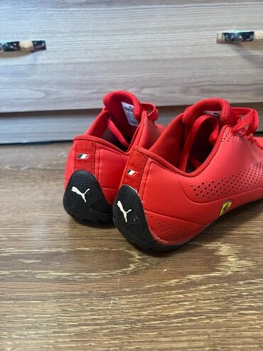 мужская куртка бу: Продаётся срочно мужской обувь Puma x Ferrari оригинальный в идеальном