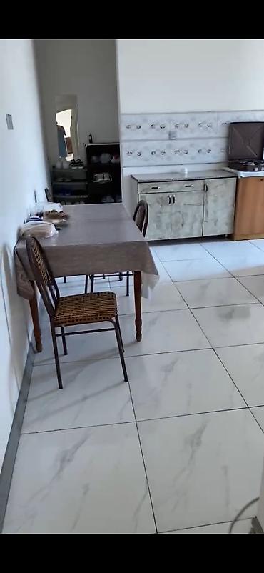Kirayə mənzil qızlar üçün komunal daxil qiyməti 1 nəfər üçün 140 AZN
