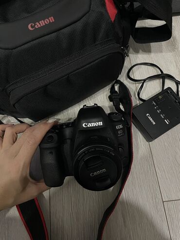 Фотоаппараты: Canon 6D Mark 2 Состояние нового 10/10 Коробка ✔️ Документы ✔️ Зарядка