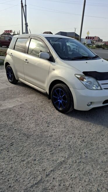 машины на обмен: Toyota ist: 2003 г., 1.5 л, Автомат, Бензин, Хэтчбэк