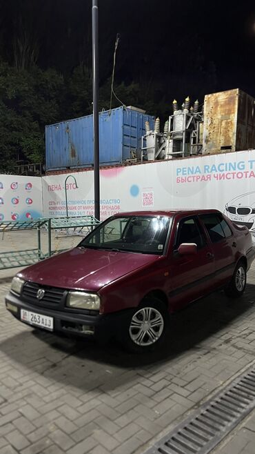 купить фольксваген венто: Volkswagen Vento: 1992 г., 1.8 л, Механика, Бензин