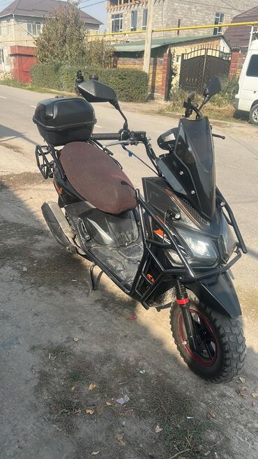 японские скутеры: Тип скутера Tank, 150 куб. см, Бензин, Б/у