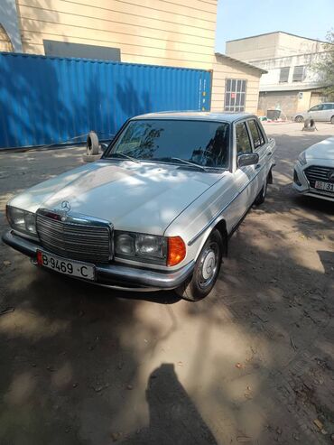 на мерс 124: Mercedes-Benz W123: 1984 г., 2.3 л, Автомат, Бензин, Седан