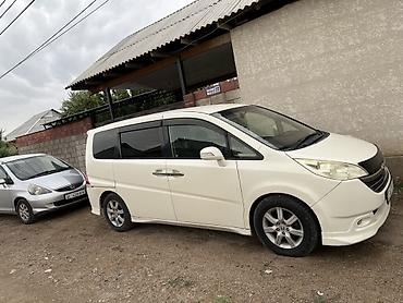 Honda Stepwgn: 2006 г., 2.4 л, Вариатор, Бензин, Минивэн