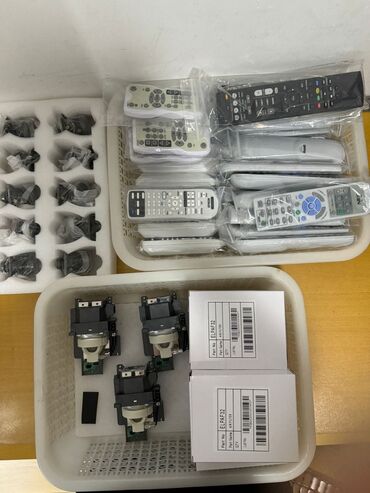 Lampalar: Projektor lampaları və AV receiver Təsvir: - Şəkillərdə müxtəlif — 46