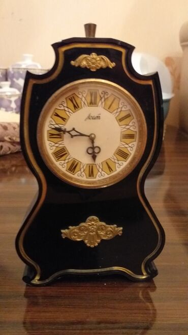 qədim saatlar: Antik saat
