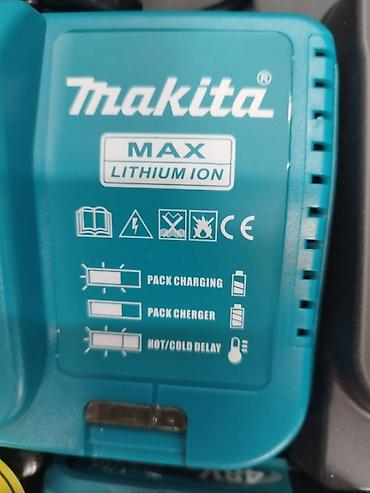 slikar tapi: Makita aku srafilica 48V+busilica+cekic+Dve baterije+Pribor Makita — 5