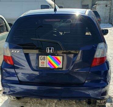 машина берилет: Honda Fit: 2011 г., 1.5 л, Автомат, Бензин, Хетчбек