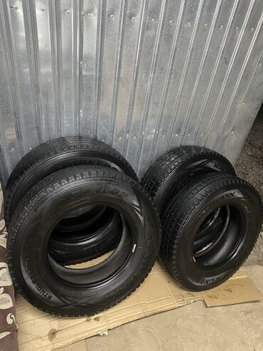 набор инструментов для авто: Шины 195 / 80 / R 15, Зима, Б/у, Комплект, Грузовики/Автобусы, Япония, Dunlop