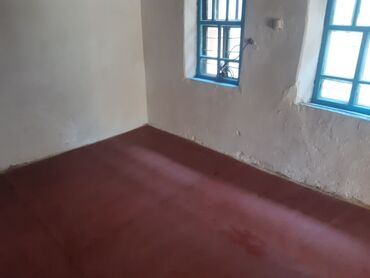 сдаю дом на длительный срок рядом просп жибек жолу бишкек: 25 м², 2 комнаты