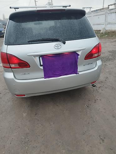 Toyota: Toyota Ipsum: 2002 г., 2.4 л, Автомат, Бензин, Универсал — 6