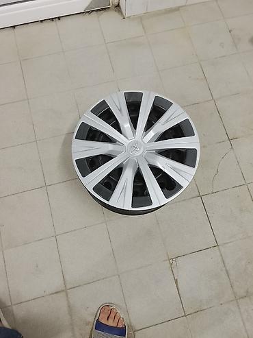 prius disk kalpagi: Toyota üçün təkər diski və qalpaka (hubcap) dəsti - Tərkib: 1 ədəd — 1
